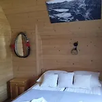 Lilijka-jacuzzi Z Widokiem Na Gory 포로닌